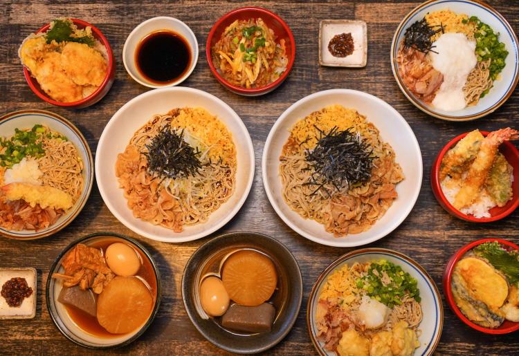 便利なのUber Eatsやお得な自社宅配のSOBAIKUでお好きな場所で黑船そばを！