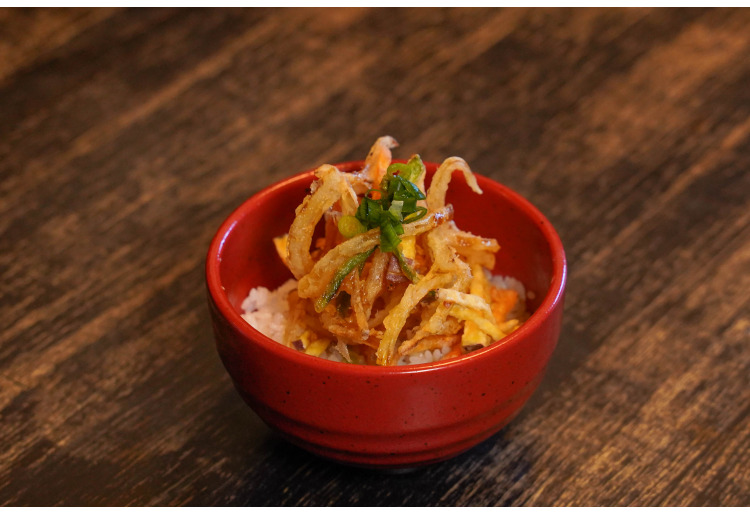 C：揚げたて ミニかき揚げ丼セット（蕎麦の価格は別）